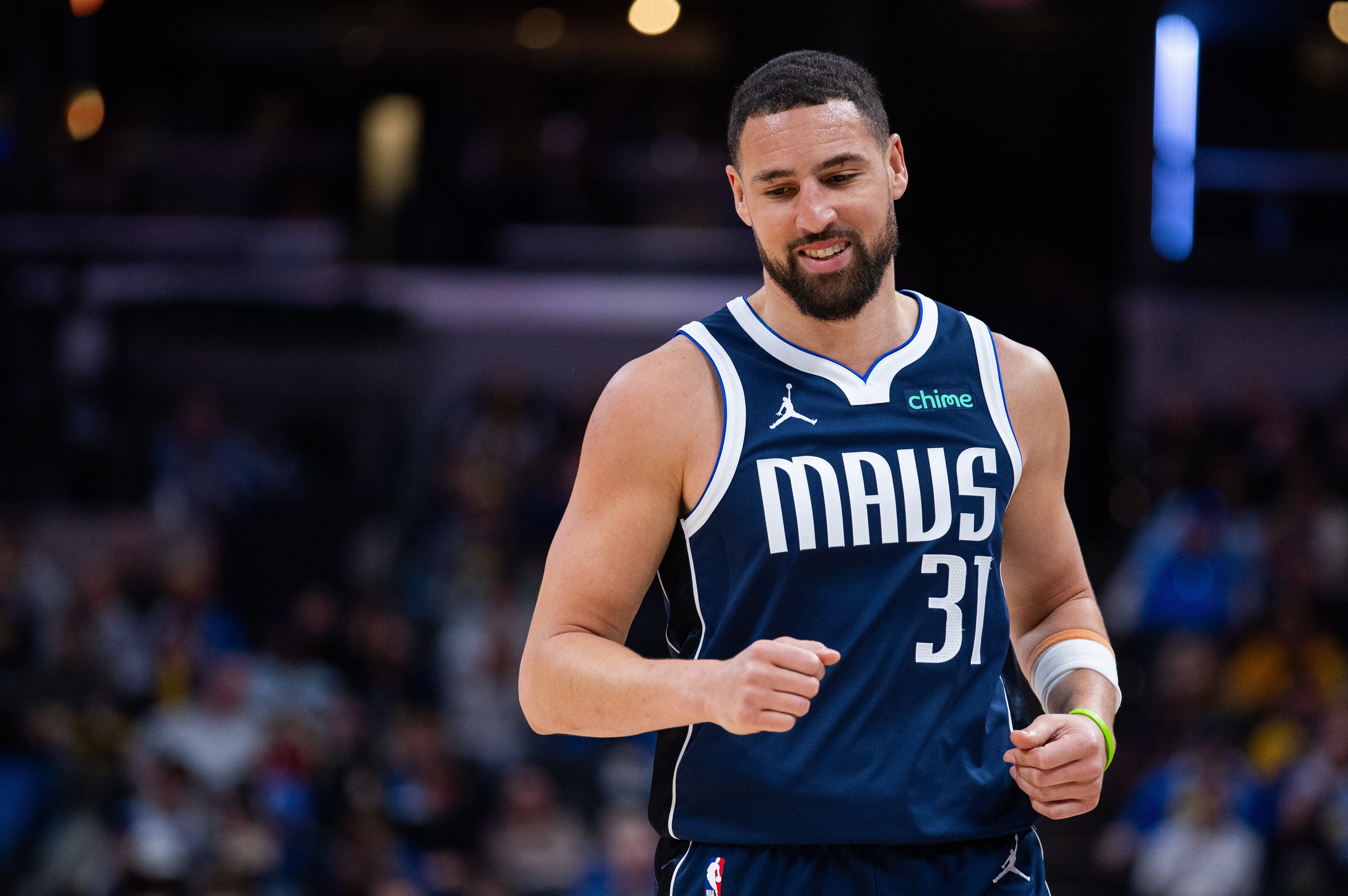 斗球体育赛事-这是能说的嘛~克莱4分钟14分对马刺替补席说：没关系 我们在摆烂